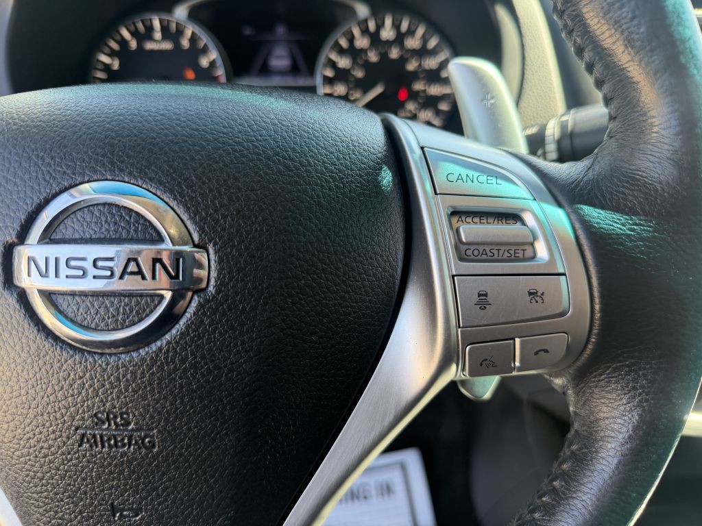 2016 Nissan Altima Image 14