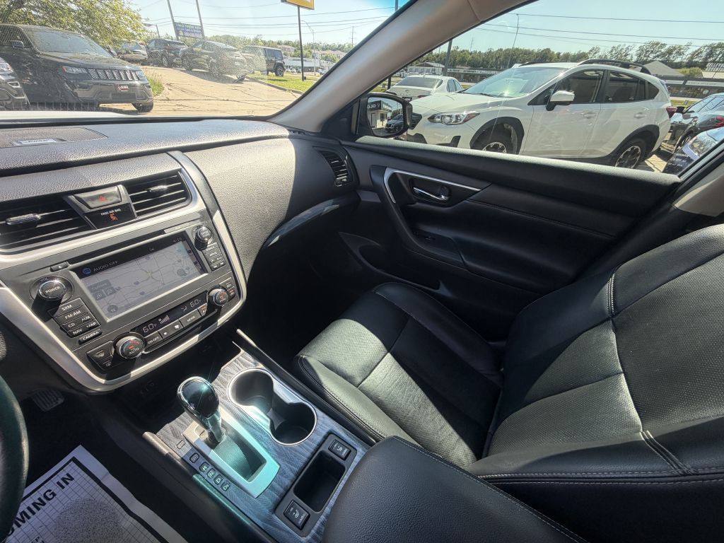2016 Nissan Altima Image 20