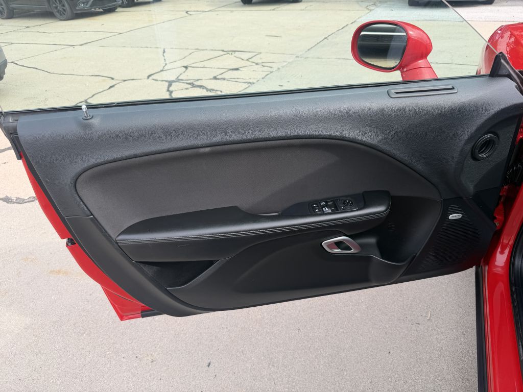 2019 Dodge Challenger Image 9