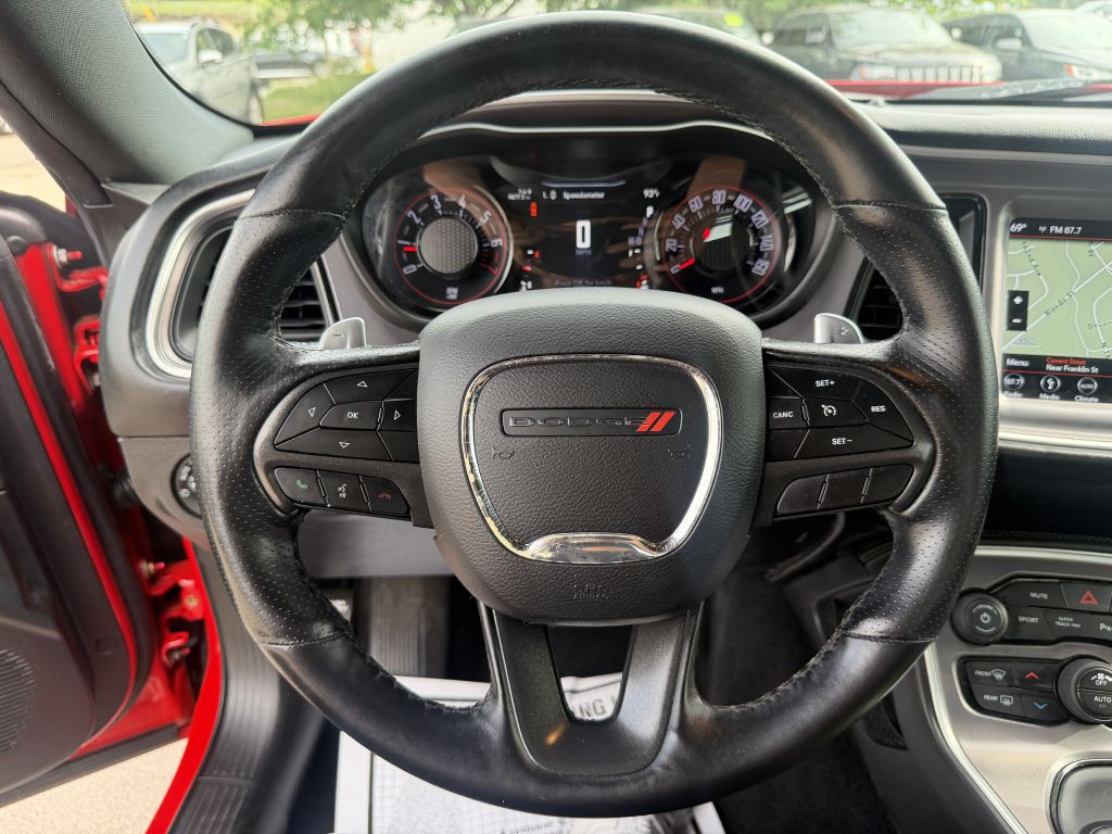 2019 Dodge Challenger Image 12