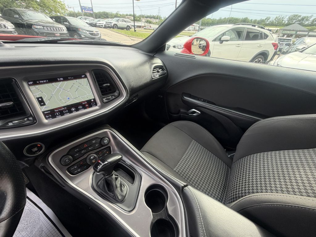 2019 Dodge Challenger Image 17
