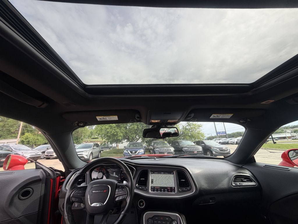 2019 Dodge Challenger Image 18