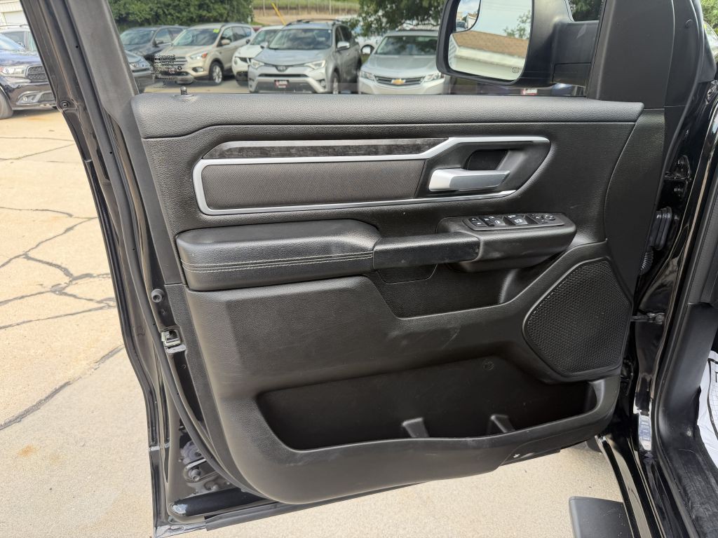 2023 RAM 1500 Image 8