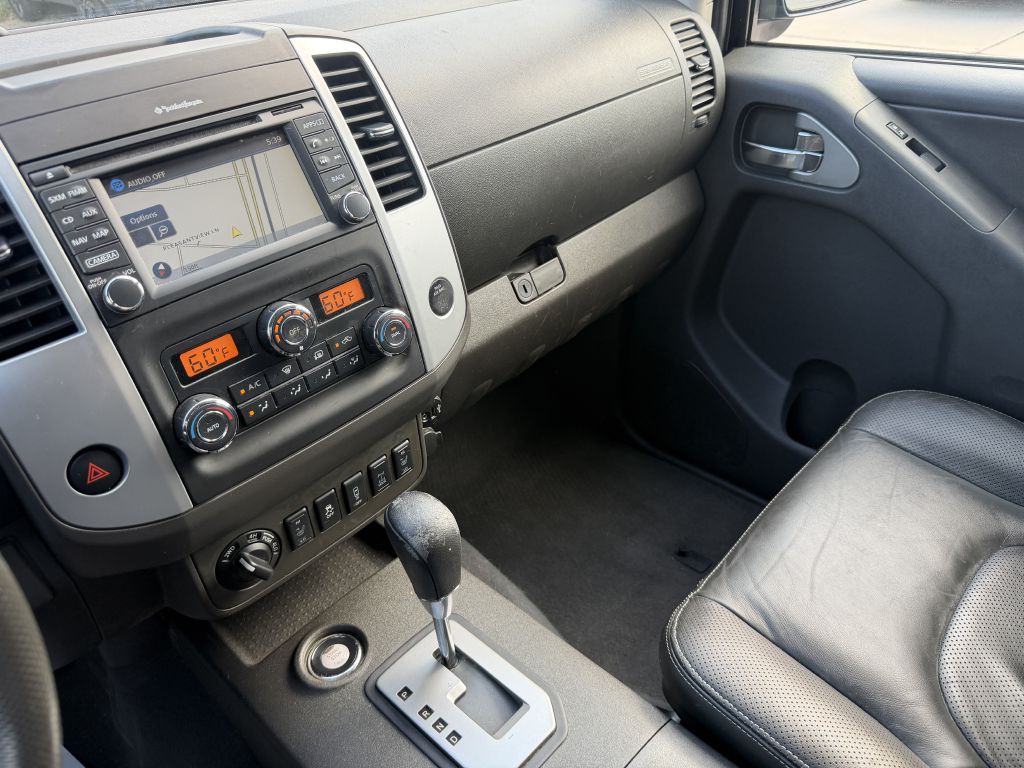 2020 Nissan Frontier Image 16