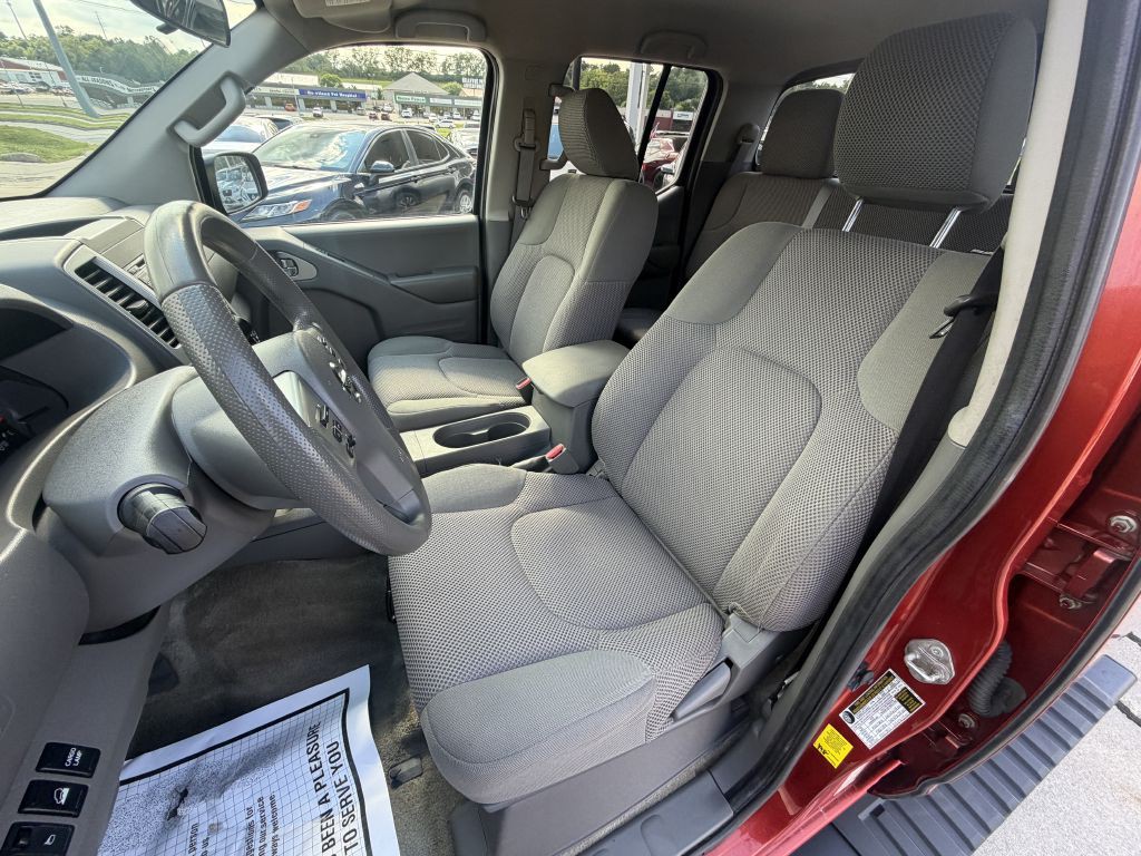 2016 Nissan Frontier Image 10