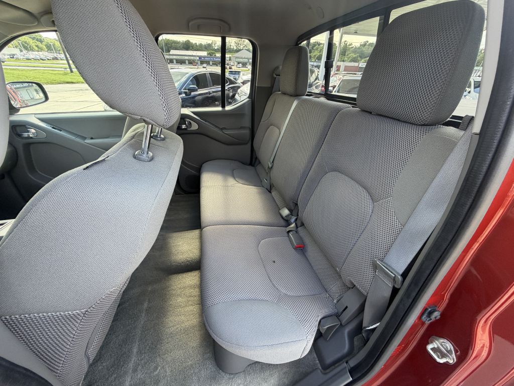 2016 Nissan Frontier Image 11