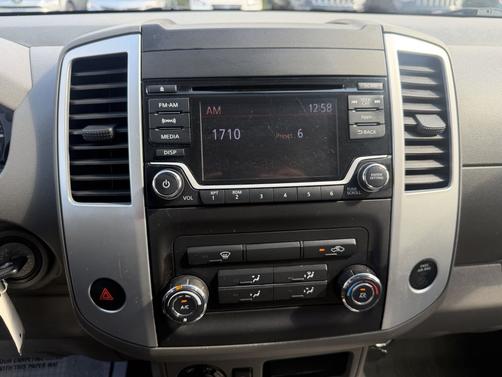 2016 Nissan Frontier Image 14