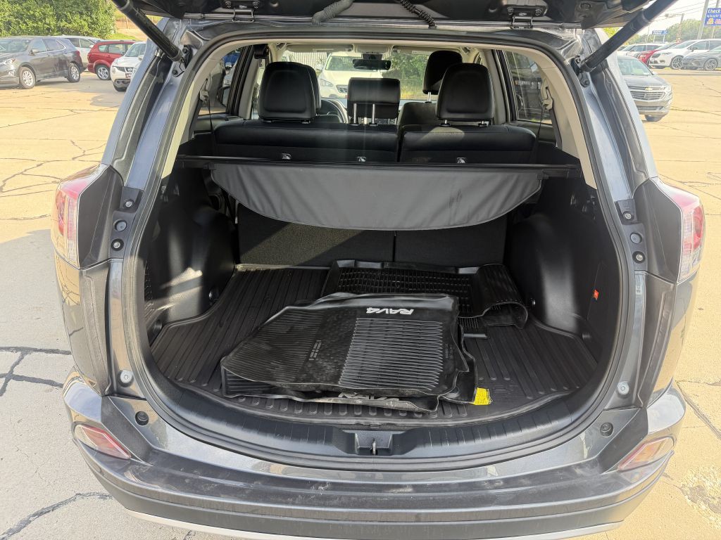 2018 Toyota Rav4 Image 8