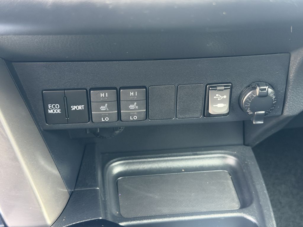 2018 Toyota Rav4 Image 18