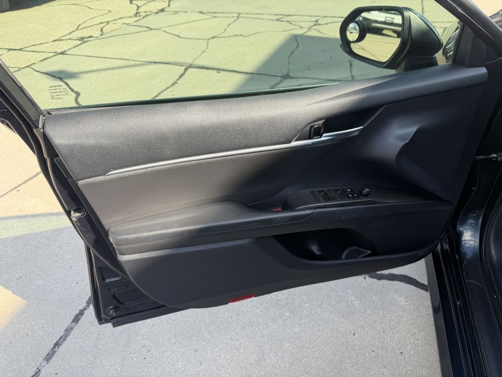 2021 Toyota Camry Image 9