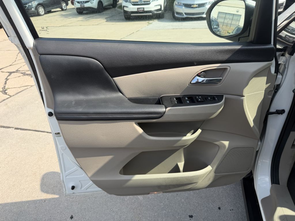 2016 Honda Odyssey Image 9