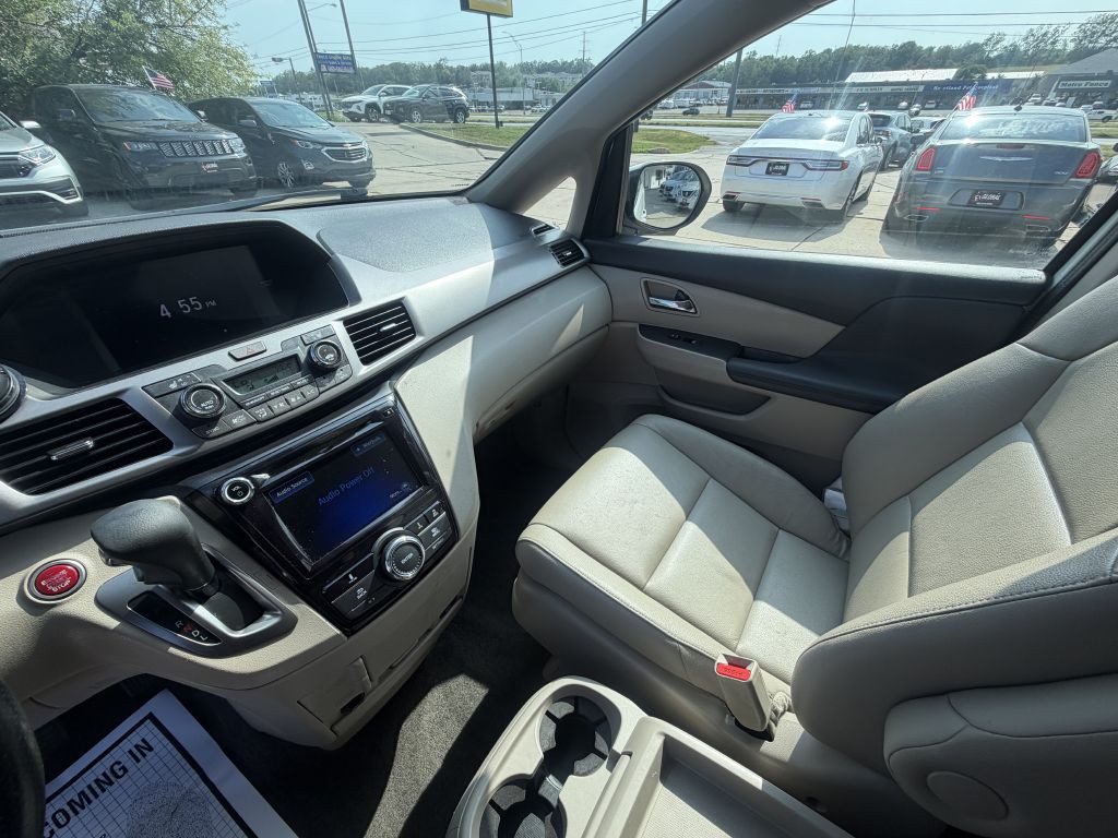 2016 Honda Odyssey Image 18