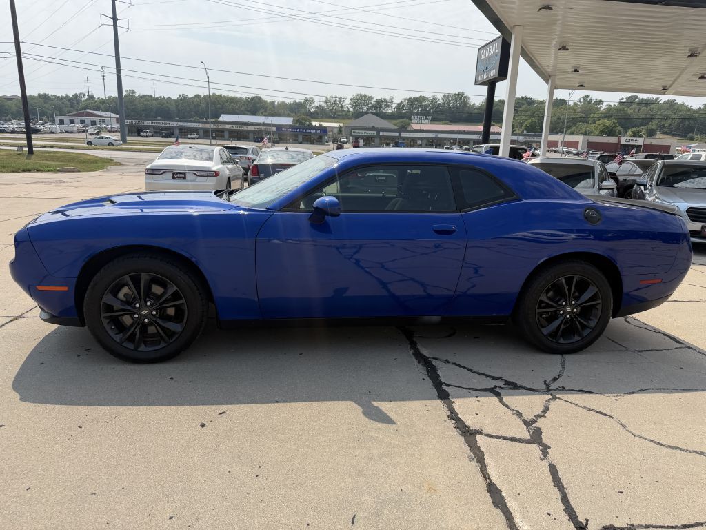 2022 Dodge Challenger Image 4