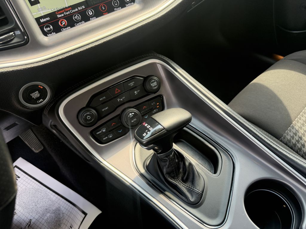 2022 Dodge Challenger Image 18
