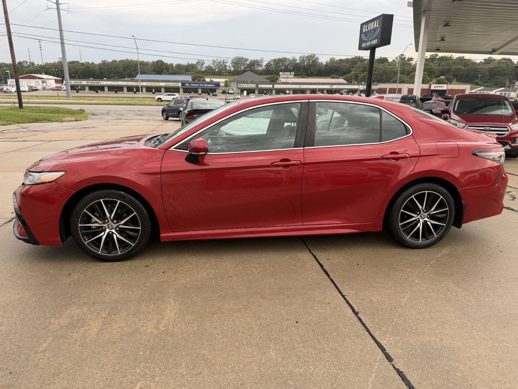 2021 Toyota Camry Image 4
