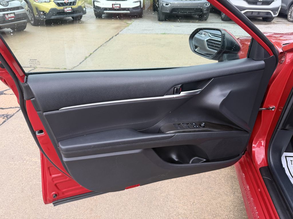 2021 Toyota Camry Image 9