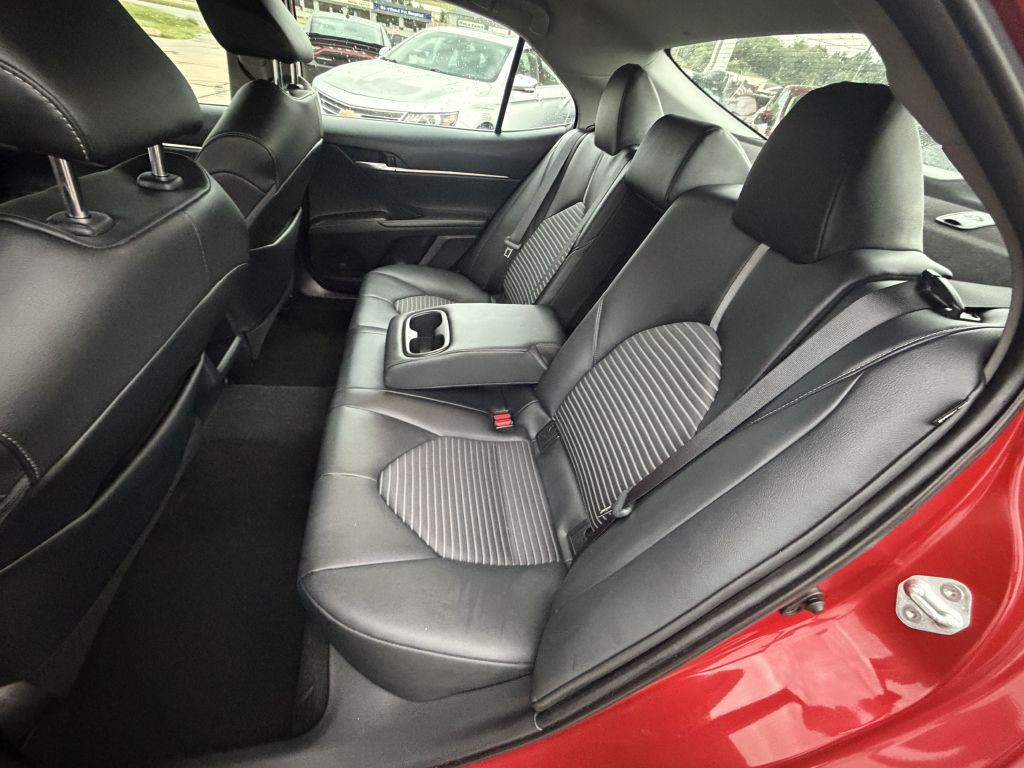 2021 Toyota Camry Image 11
