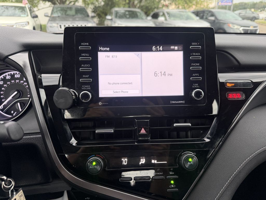 2021 Toyota Camry Image 16