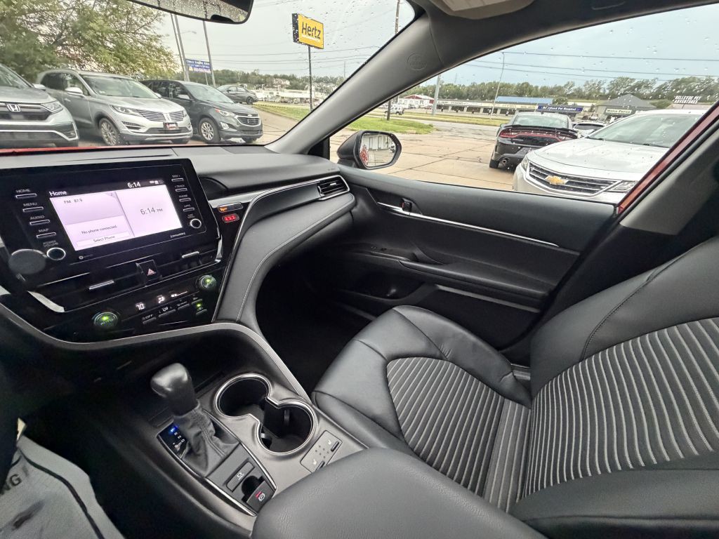 2021 Toyota Camry Image 20