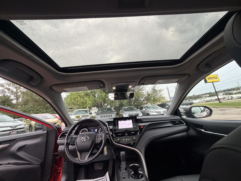 2021 Toyota Camry Image 21