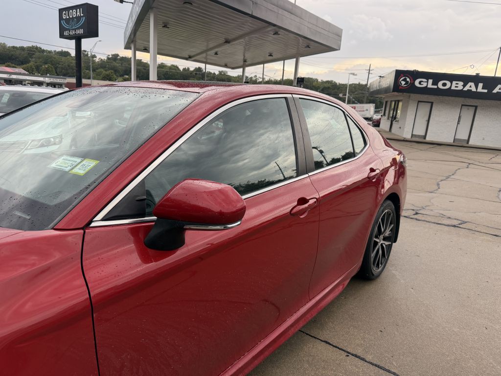 2021 Toyota Camry Image 22