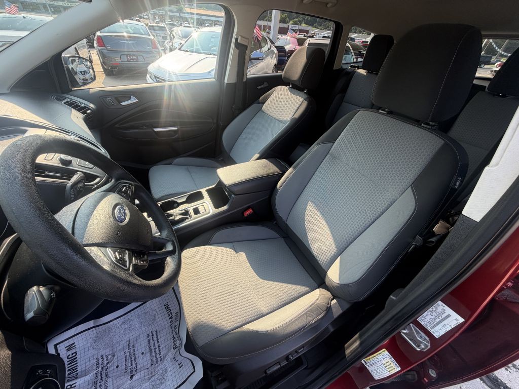 2017 Ford Escape Image 10