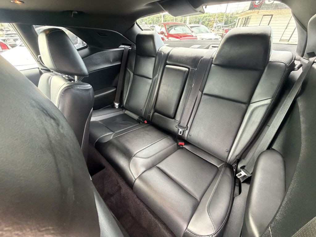 2018 Dodge Challenger Image 11