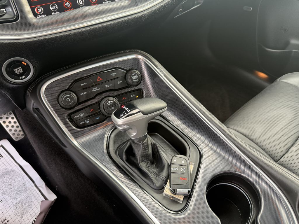 2018 Dodge Challenger Image 17