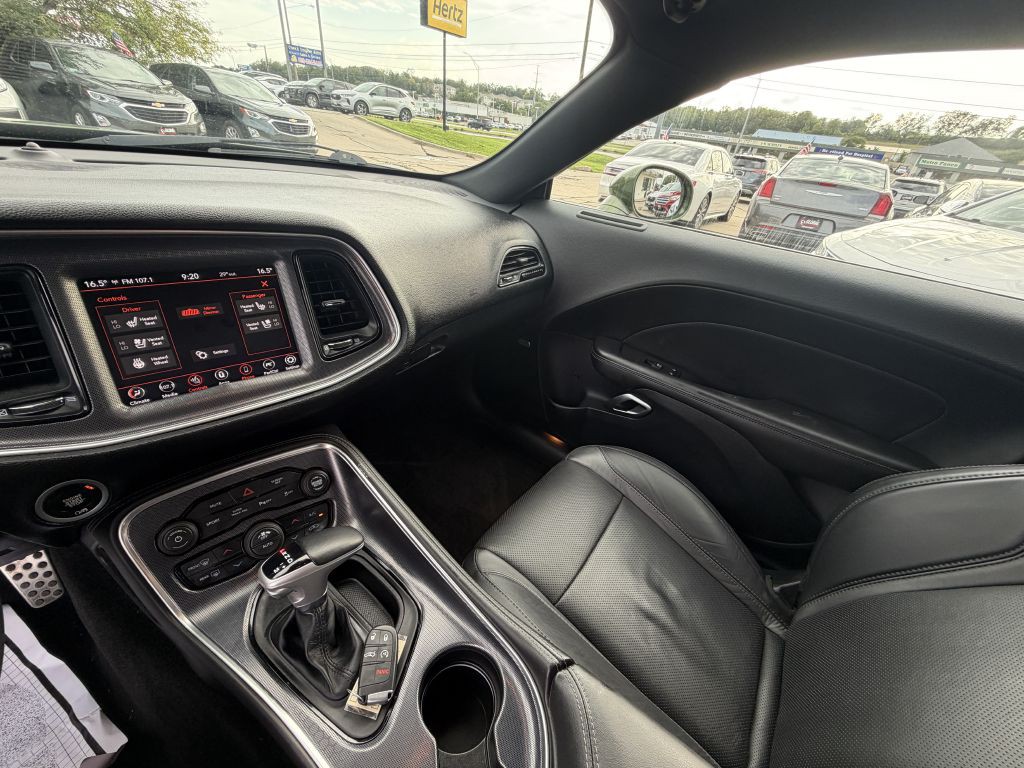 2018 Dodge Challenger Image 18
