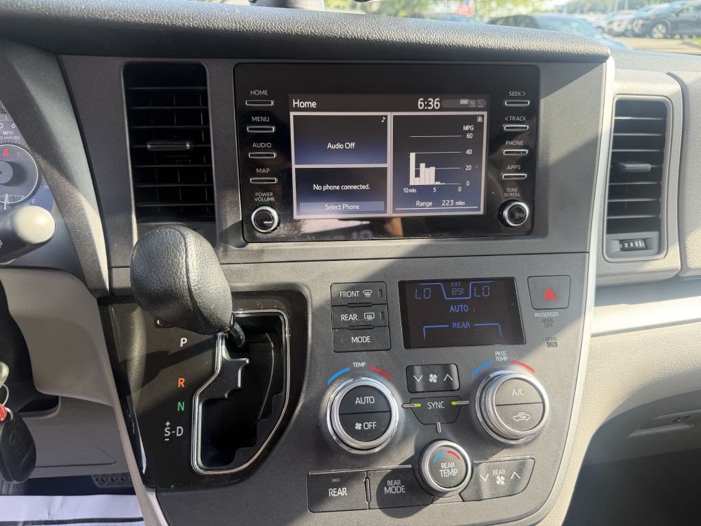 2020 Toyota Sienna Image 15