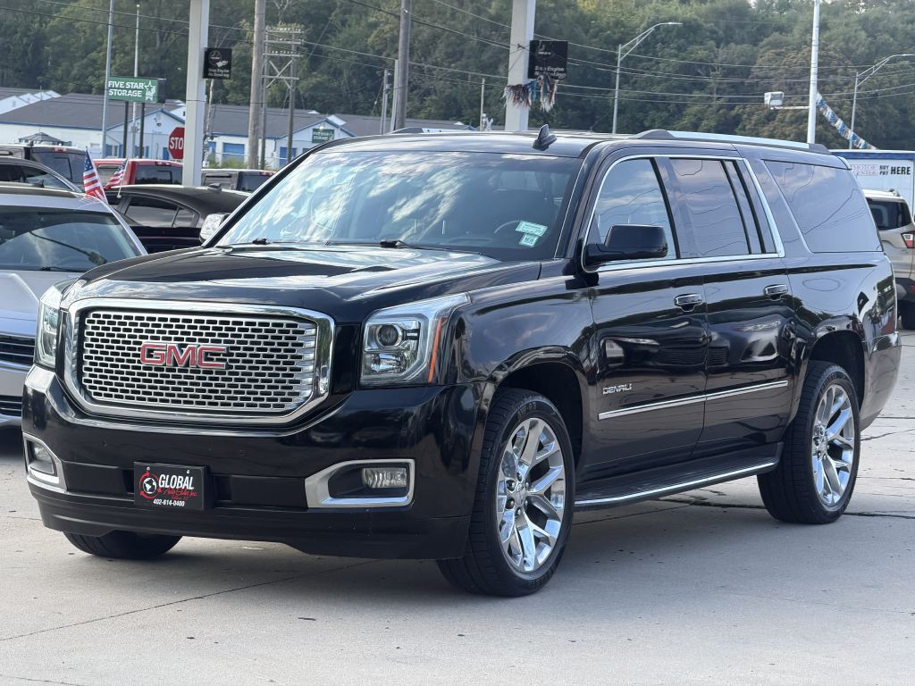 2017 GMC Yukon Image 3