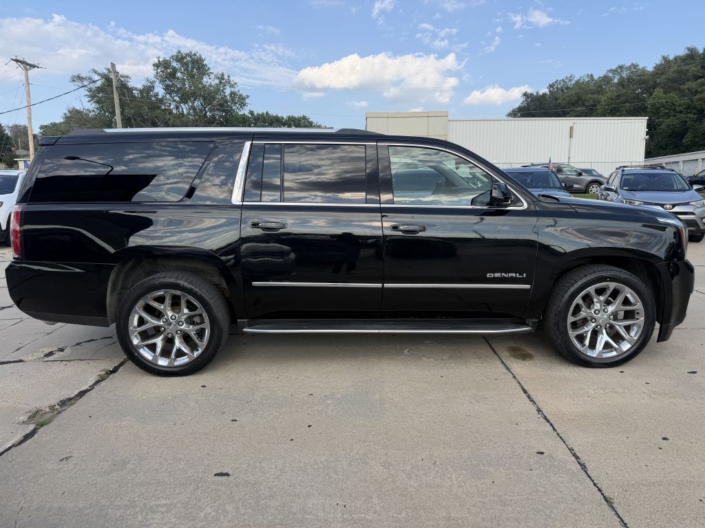 2017 GMC Yukon Image 7