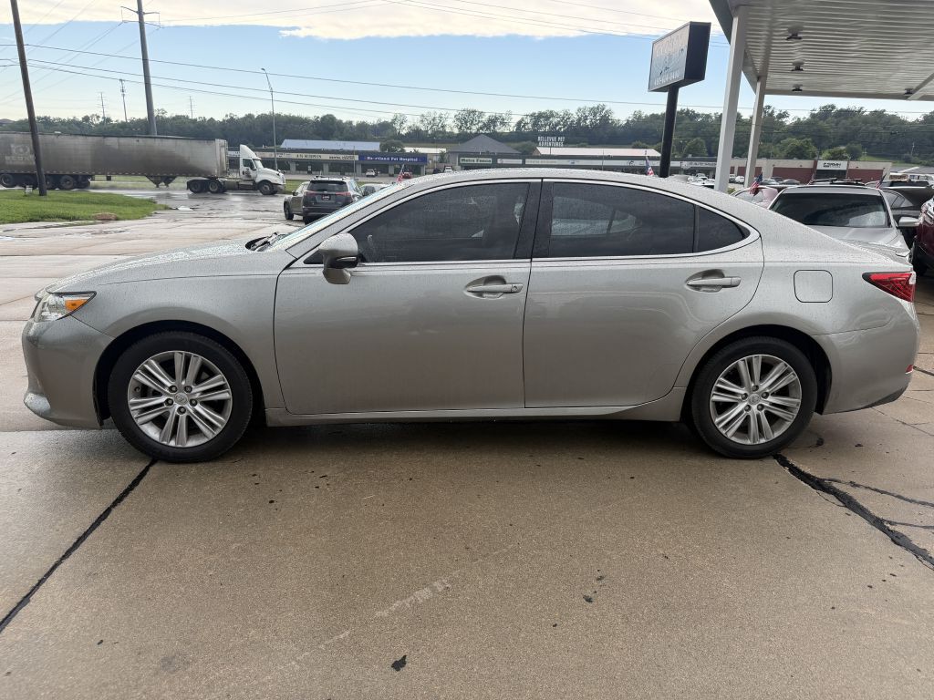 2015 Lexus ES 350 Image 4
