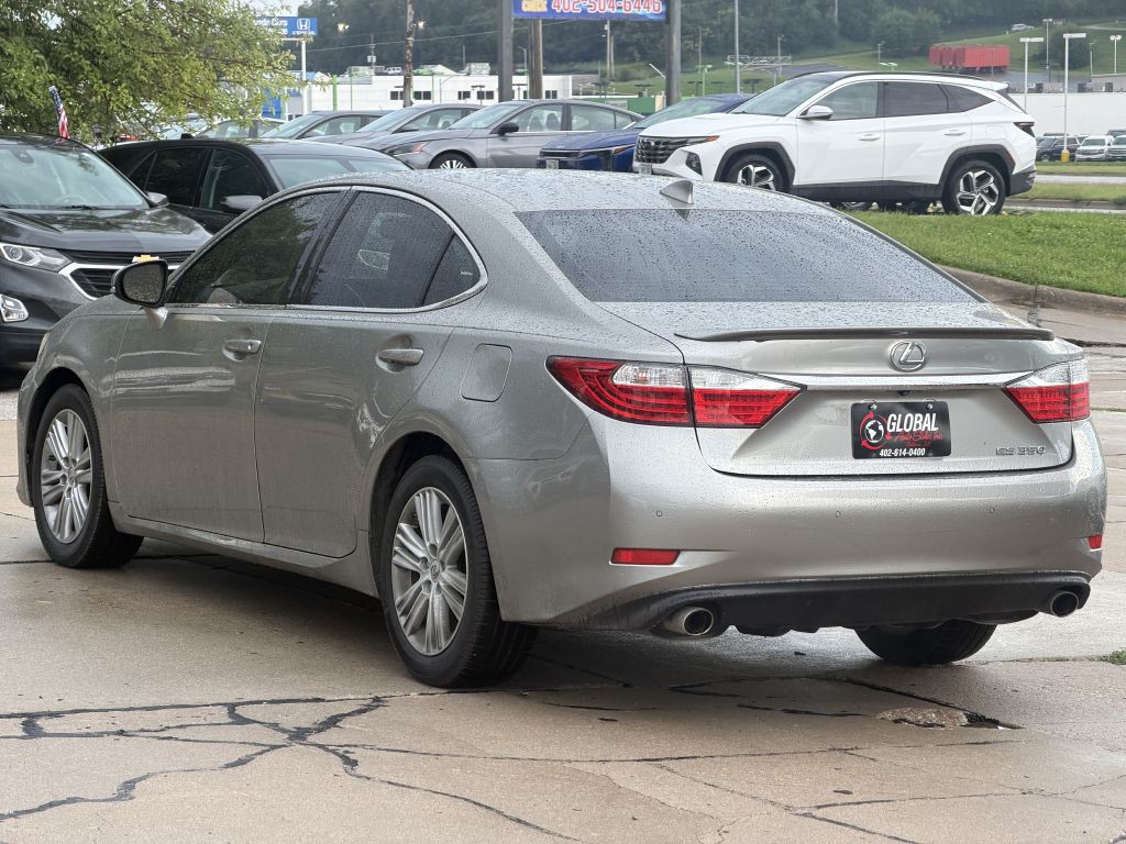 2015 Lexus ES 350 Image 5