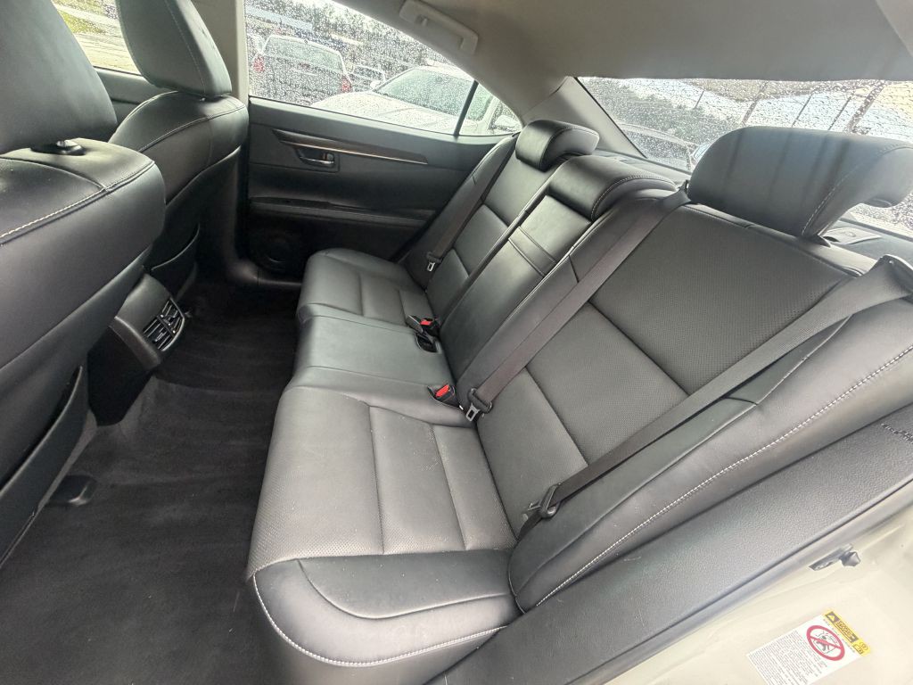 2015 Lexus ES 350 Image 11