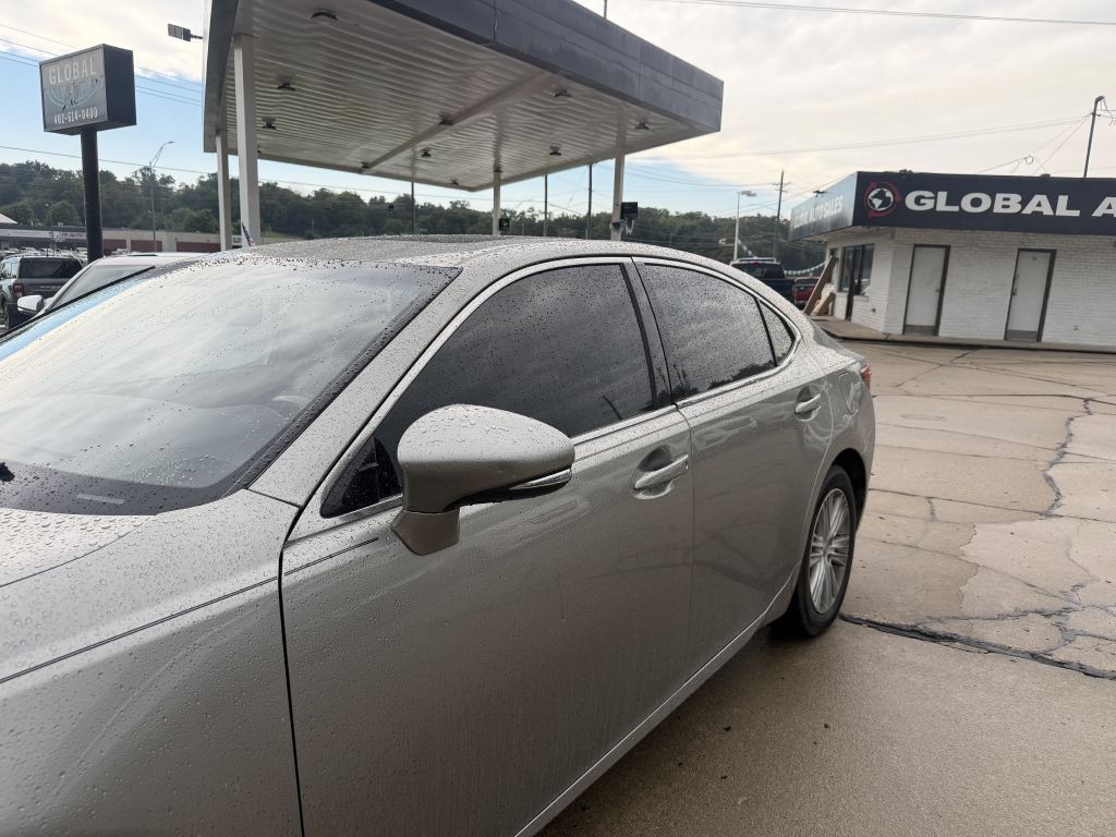 2015 Lexus ES 350 Image 21