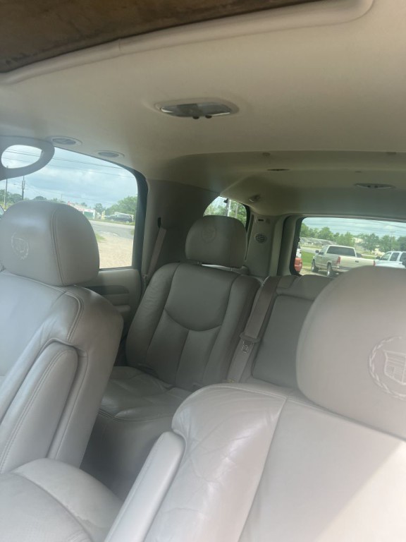 2003 Cadillac Escalade Image 7