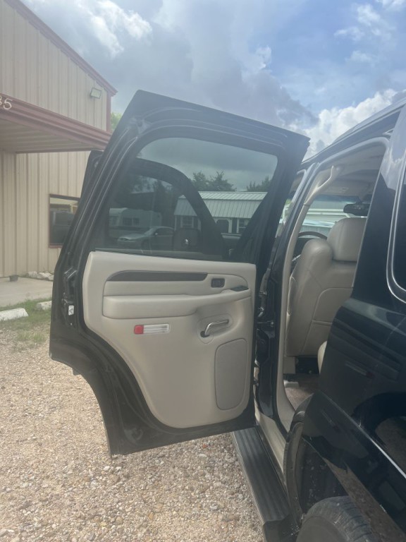 2003 Cadillac Escalade Image 8
