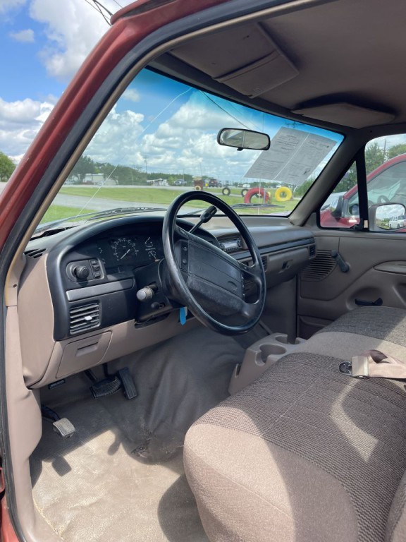 1995 Ford F-150 Image 8