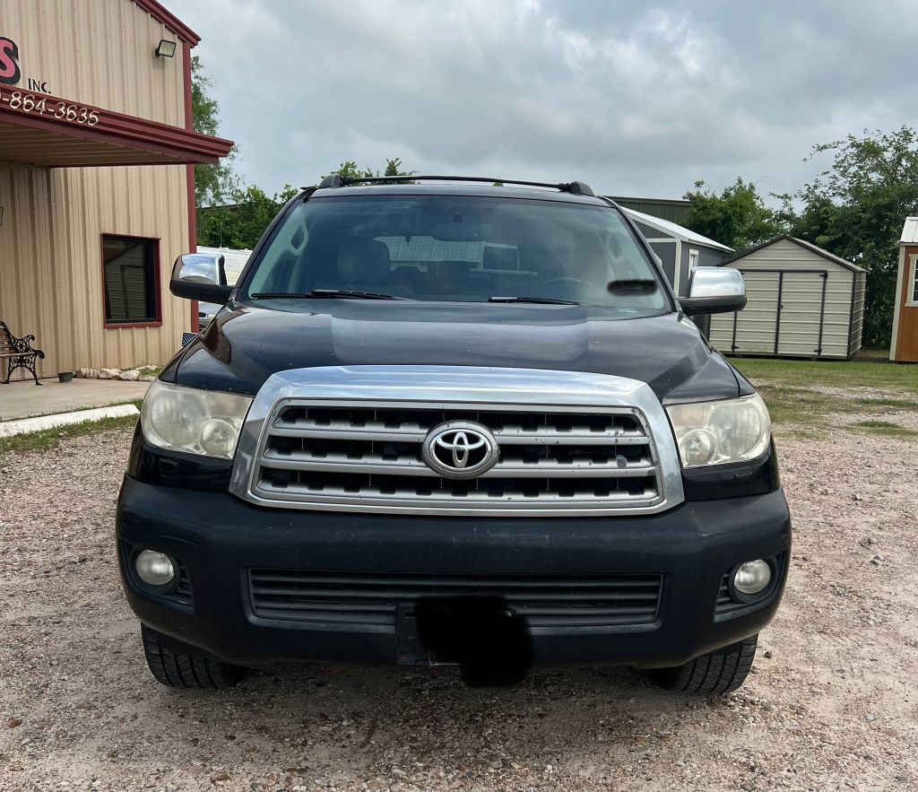 2010 Toyota Sequoia Image 2