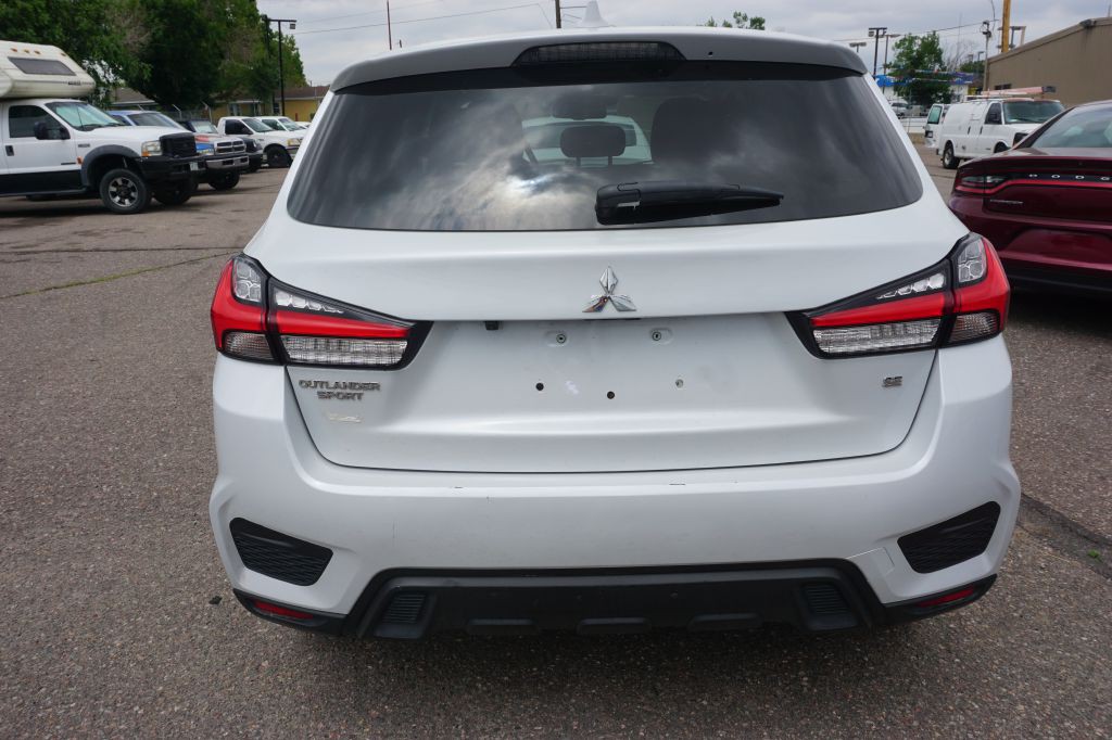 2022 Mitsubishi Outlander Image 5