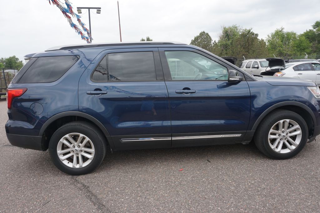 2017 Ford Explorer Image 5