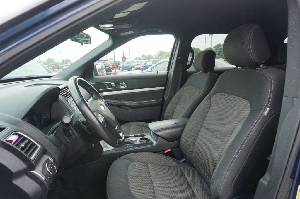 2017 Ford Explorer Image 8