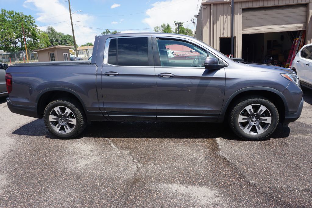 2019 Honda Ridgeline Image 6