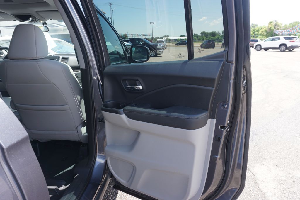 2019 Honda Ridgeline Image 8