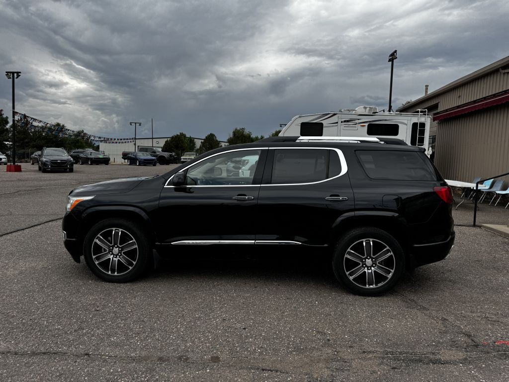 2017 GMC Acadia Image 2