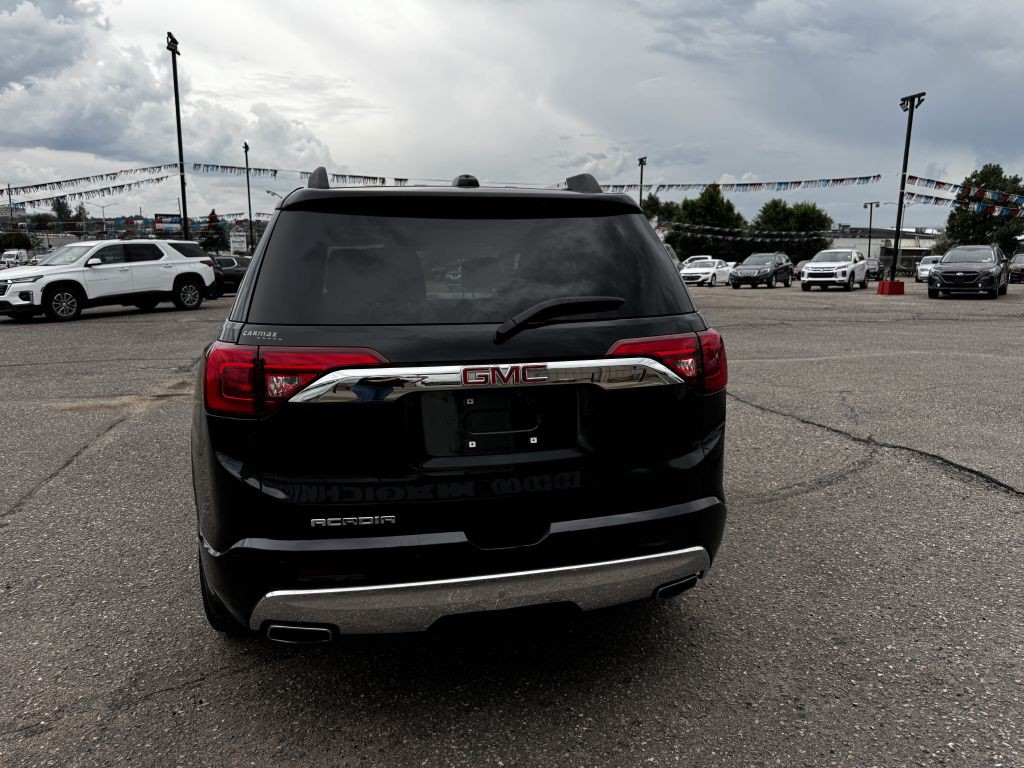 2017 GMC Acadia Image 3