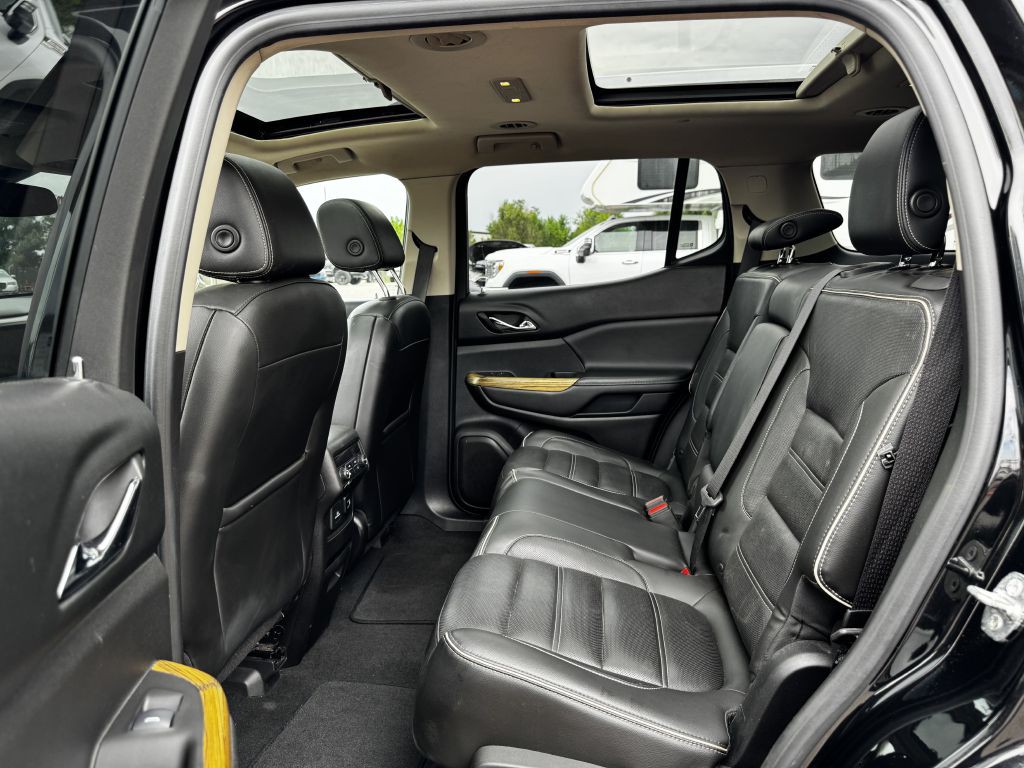 2017 GMC Acadia Image 5