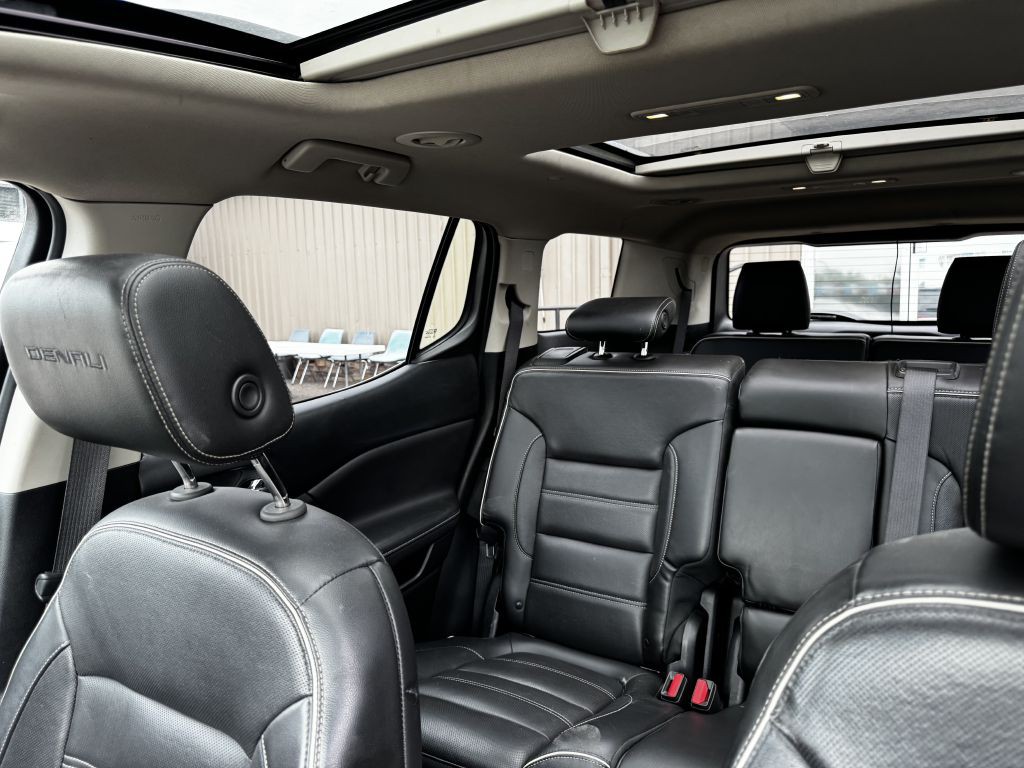 2017 GMC Acadia Image 6
