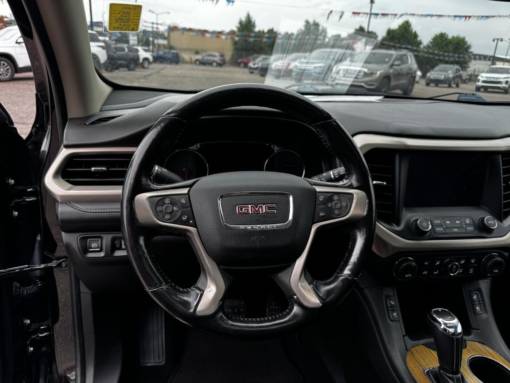 2017 GMC Acadia Image 8